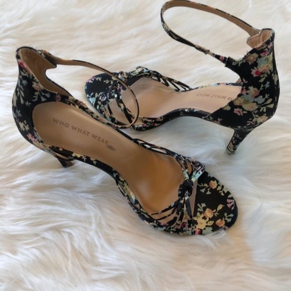 Who What Wear Shoes - Who What Wear Ankle Strap Floral Print Sandals